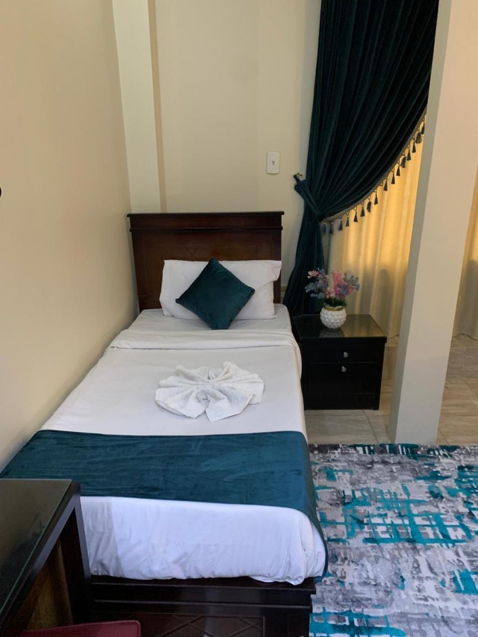 Anubis Kingdom Pyramids Hostel Kafrat al Jabal Ngoại thất bức ảnh