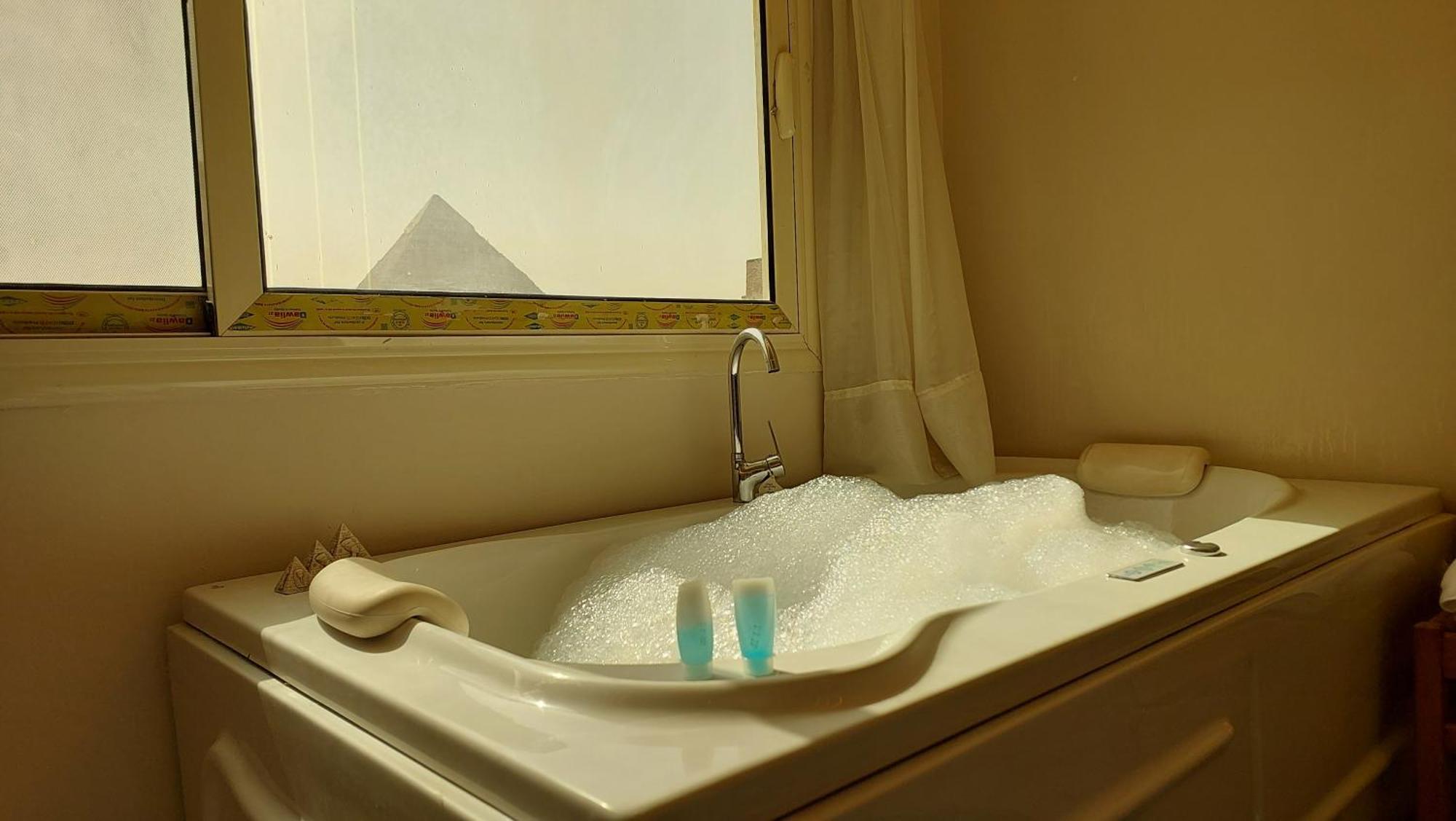 Anubis Kingdom Pyramids Hostel Kafrat al Jabal Ngoại thất bức ảnh